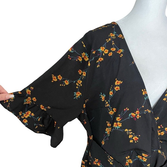 Pretty Little Thing US 18 Sheath Dress Black Floral Surplice Vneck Mini - Picture 6 of 11